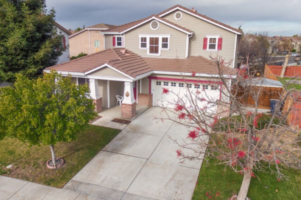 1st image of 941 Windsong Dr