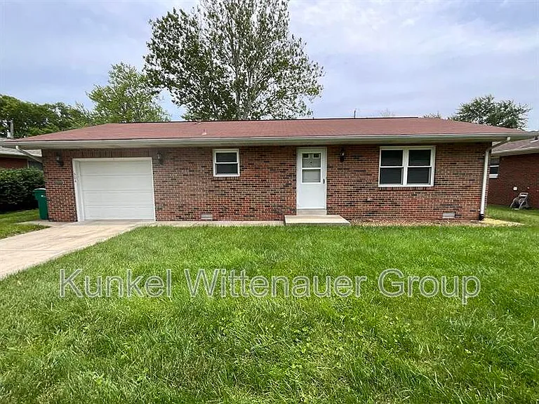 304 S Hilgard St — Photo 1