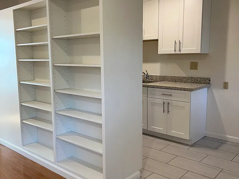 1922 Virginia St #8 — Photo 3