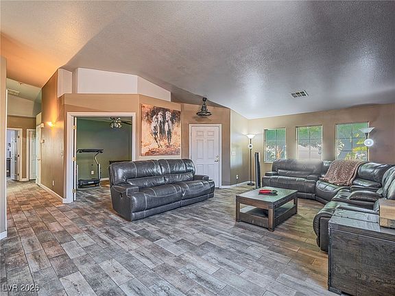 2nd image of 87 Rattlesnake Grass Ct