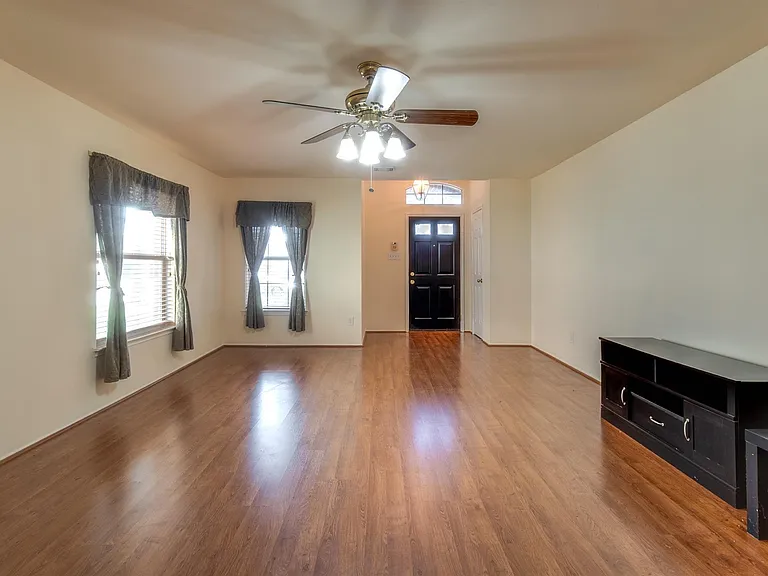 18231 Afton Hollow Ln — Photo 5