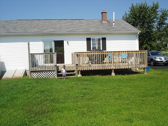 Deck to back yard
