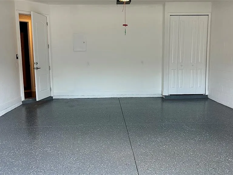 10540 Belfry Cir — Photo 15