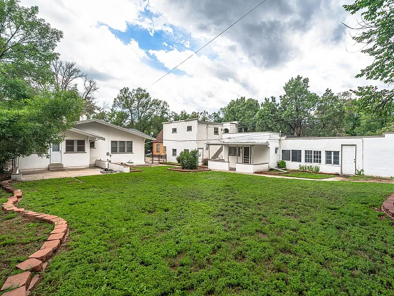1118 E Platte Ave #B — Photo 15