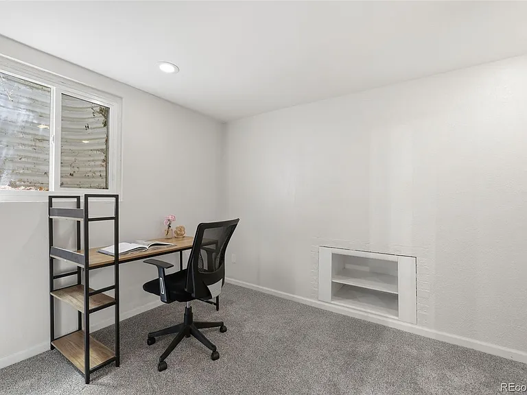 1169 S Monaco Street Pkwy — Photo 22