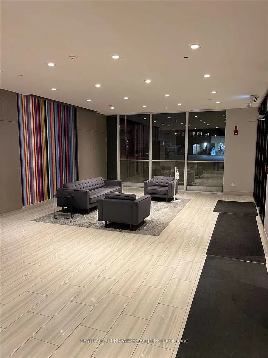 Building Photo - 3560 Saint Clair Ave E #417