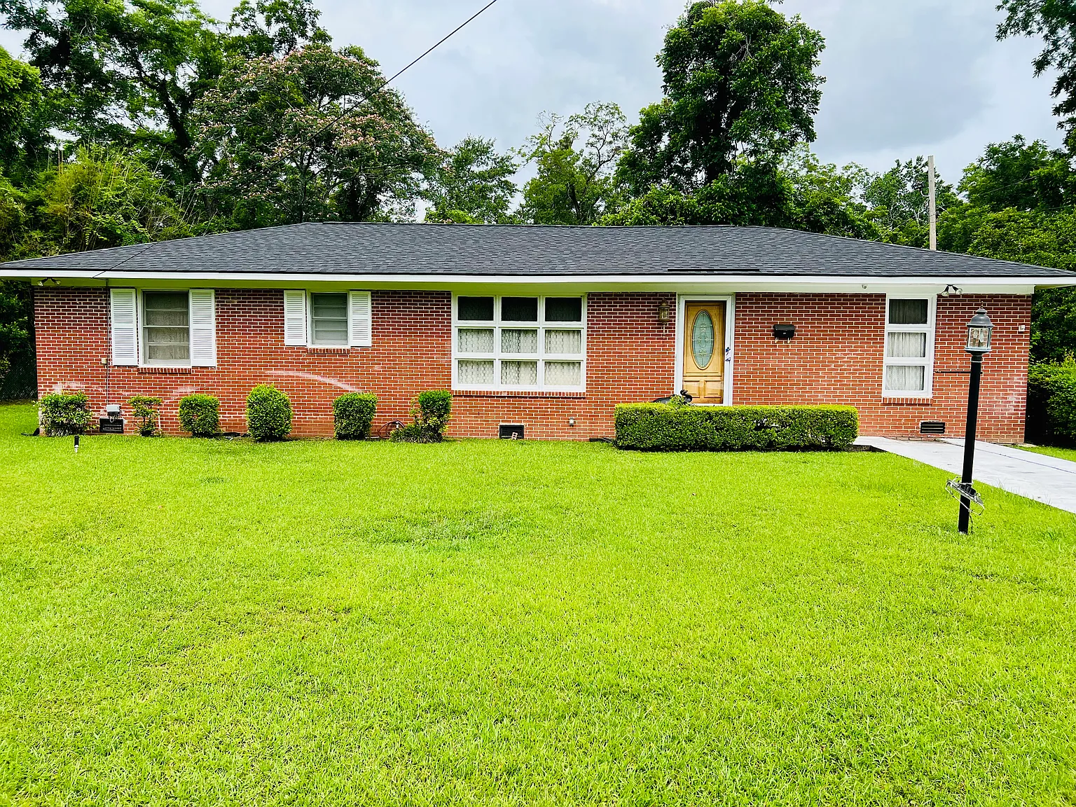 801 S Walker St — Photo 1