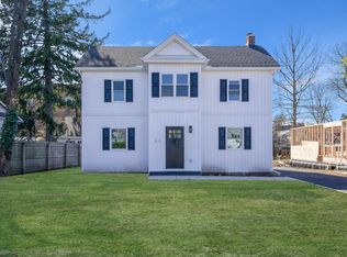 23 Elizabeth Ct, Hempstead, NY 11550