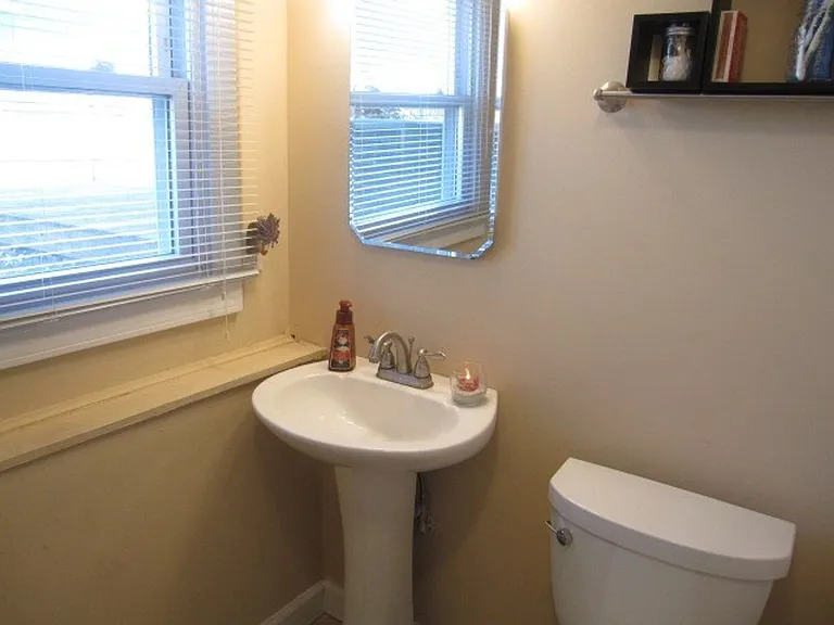 2317 Butternut Ct — Photo 8