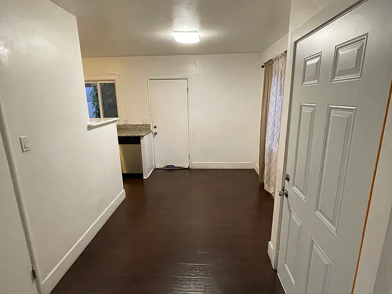 1117 E Fairview Blvd — Photo 11
