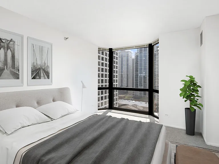 1111 N. Dearborn — Photo 12