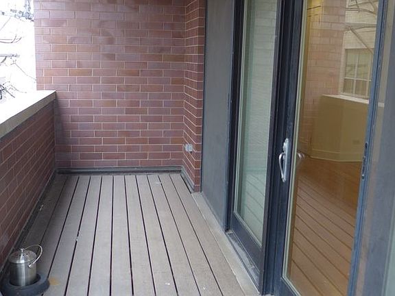 5th image of 2143-45 N Damen Ave #202