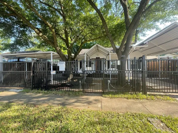 7410 Ilex St #A, Houston, TX 77012