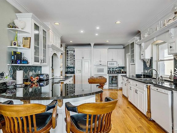 5th image of 526 Eventide Dr