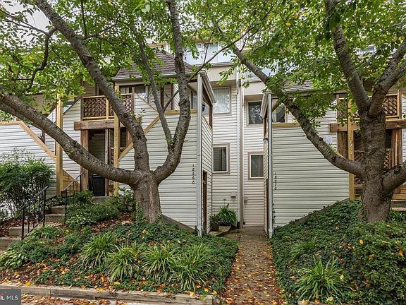 3rd image of 18268 Windsor Hill Dr #403