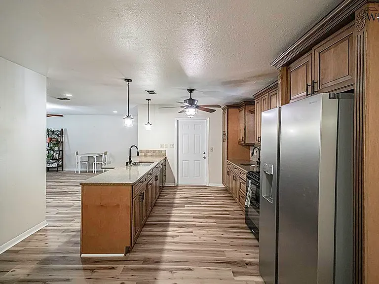 2905 S Bandera Dr — Photo 8