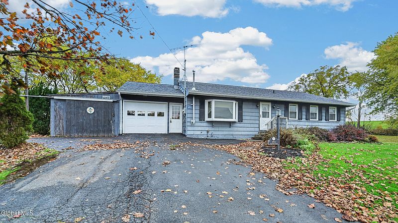 4th image of 493 Slate Hill Road