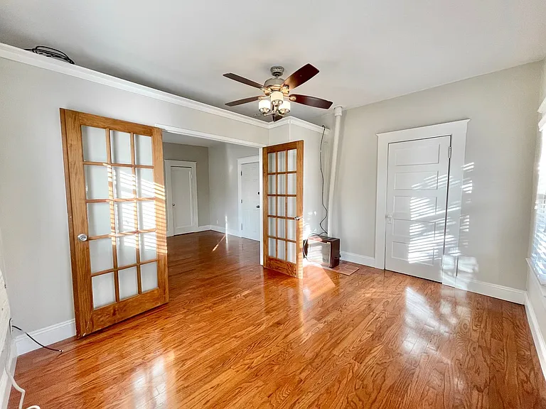 2401 P Street — Photo 15
