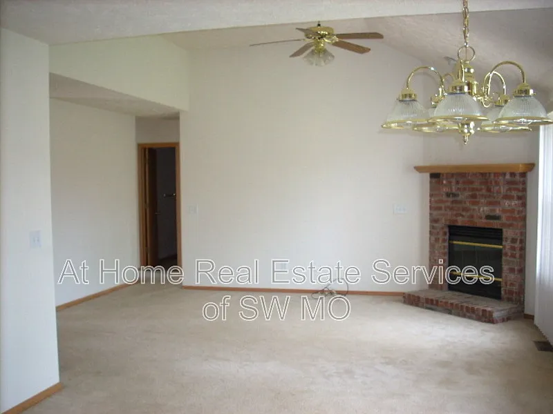 Building Photo - 5320 S Hutchinson Ct