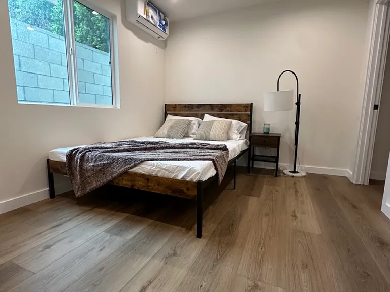 5226 1/2 Tilden Ave — Photo 12