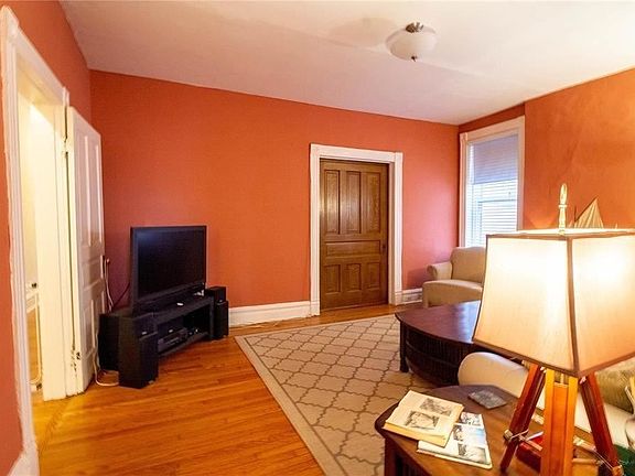 4th image of 4143 Flad Ave