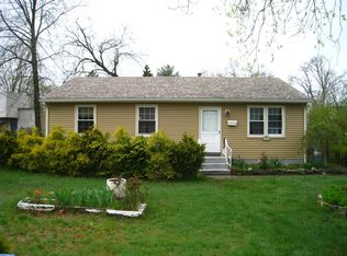 43 Arlington Ave, Stratford, NJ 08084