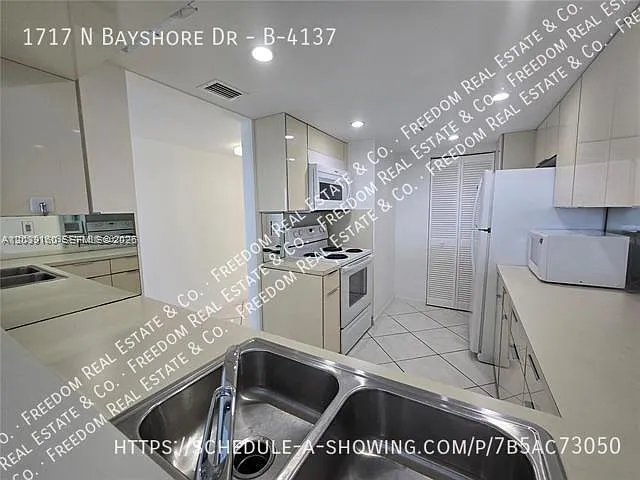 1717 N Bayshore Dr #B-4137 — Photo 14