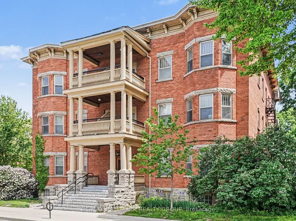 413 Elgin St #4, Ottawa, ON K2P 1N4