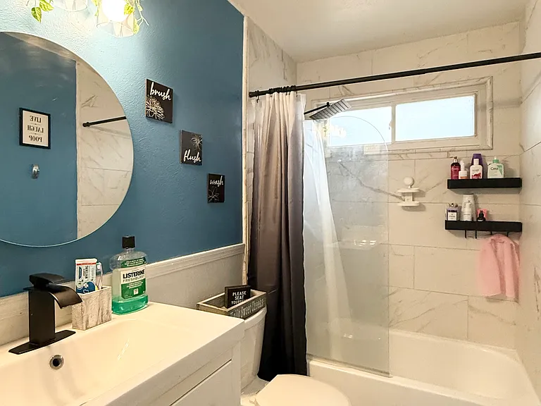 4555 Genoa St — Photo 16
