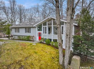 25 Riverbank Dr, Stamford, CT 06903