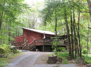 124 Hickory Dr, Lords Valley, PA