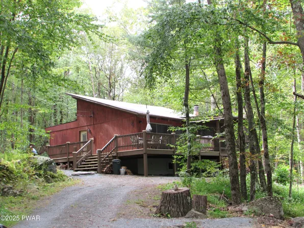 124 Hickory Dr, Lords Valley, PA 18428