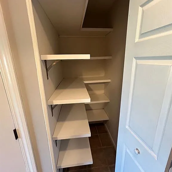 683 E Fox Hills Dr — Photo 13
