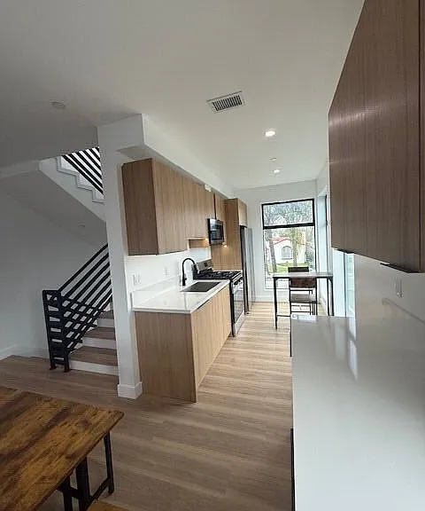 1200 W 37th Dr #3 — Photo 7