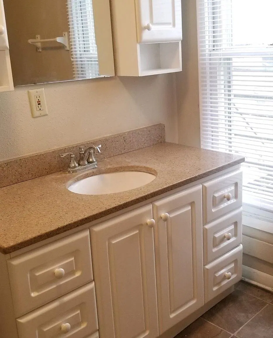 2515 Olive Street — Photo 3