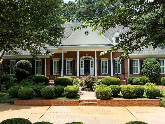3rd image of 1071 Meriweather Dr
