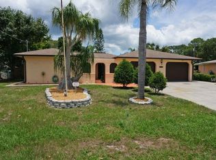 1175 Oxford Dr, Englewood, FL 34223