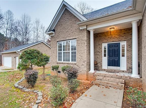 2nd image of 503 Shady Oaks Dr