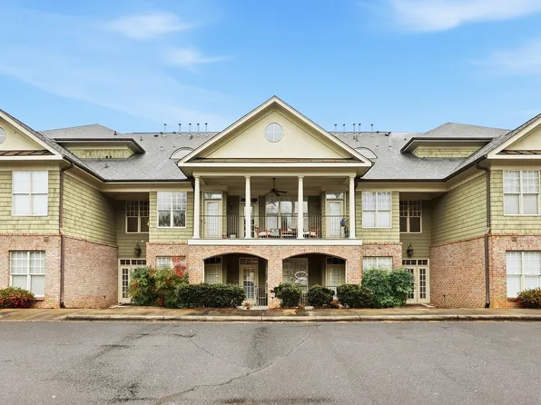 1117 Park West Dr, Charlotte, NC 28209