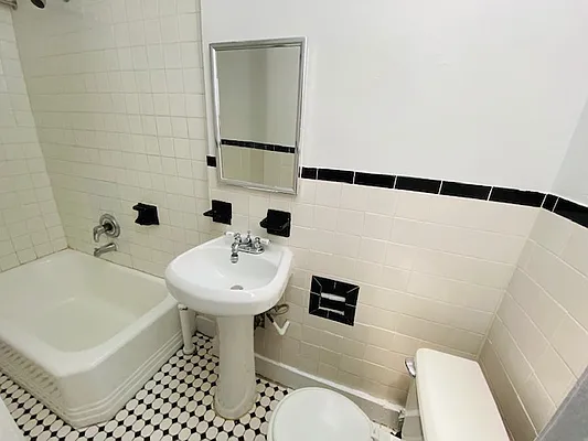 Rented by Highline Residential | media 9