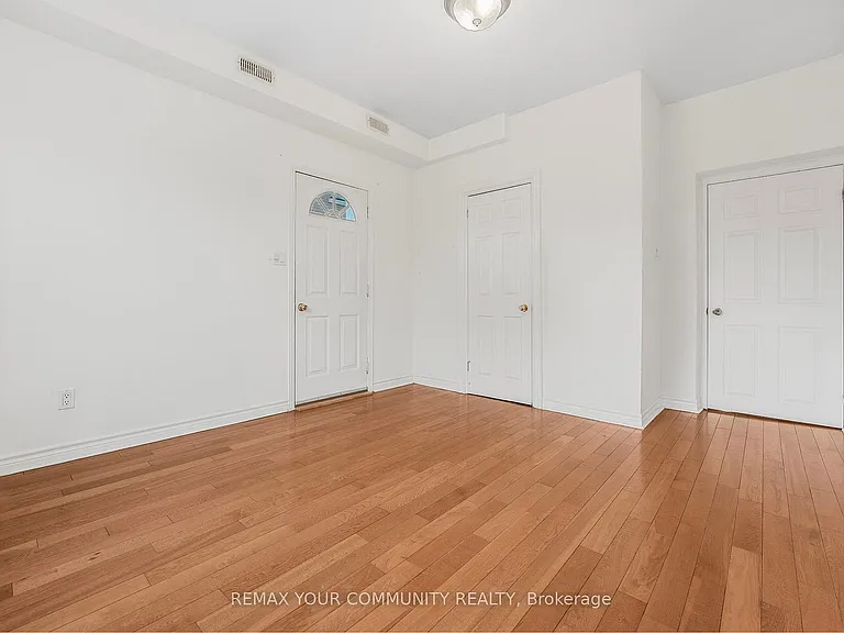 151 Dovercourt Rd #1 — Photo 11
