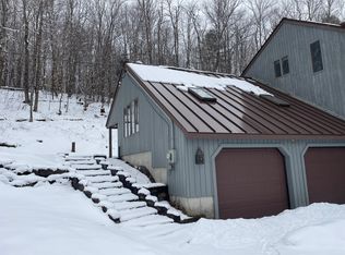 65 Country Club Rd, Wilmington, VT 05363