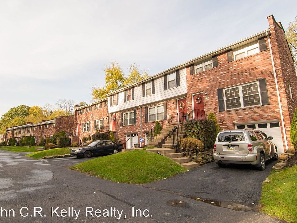 1st image of 370 Chapel Pl