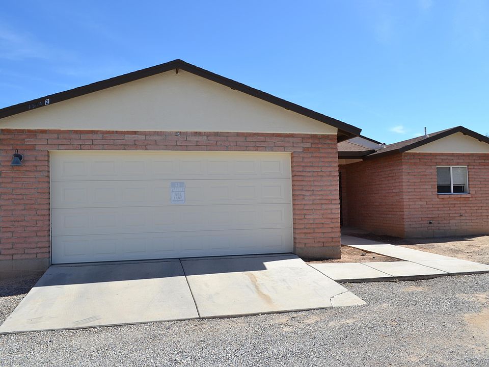 1st image of 4344 N Iroquois Ave #2