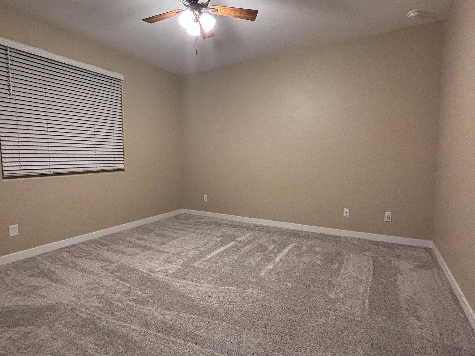 11237 W Parkway Dr — Photo 4