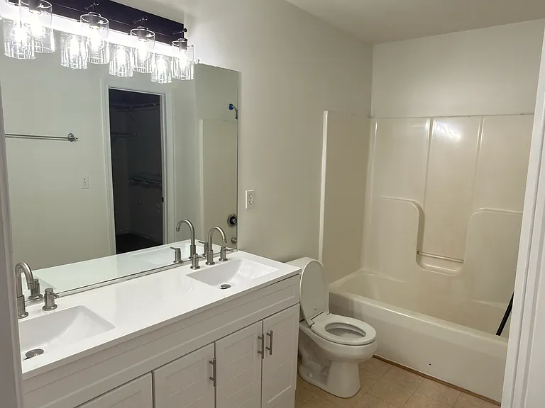 1532 Primrose Ln — Photo 20