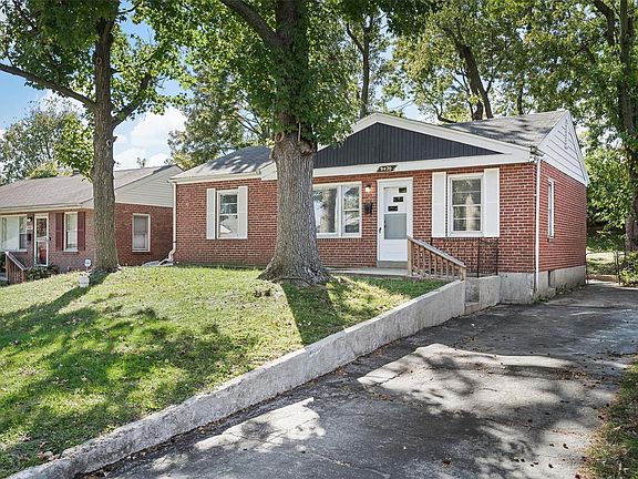 3rd image of 9420 Theodosia Ave
