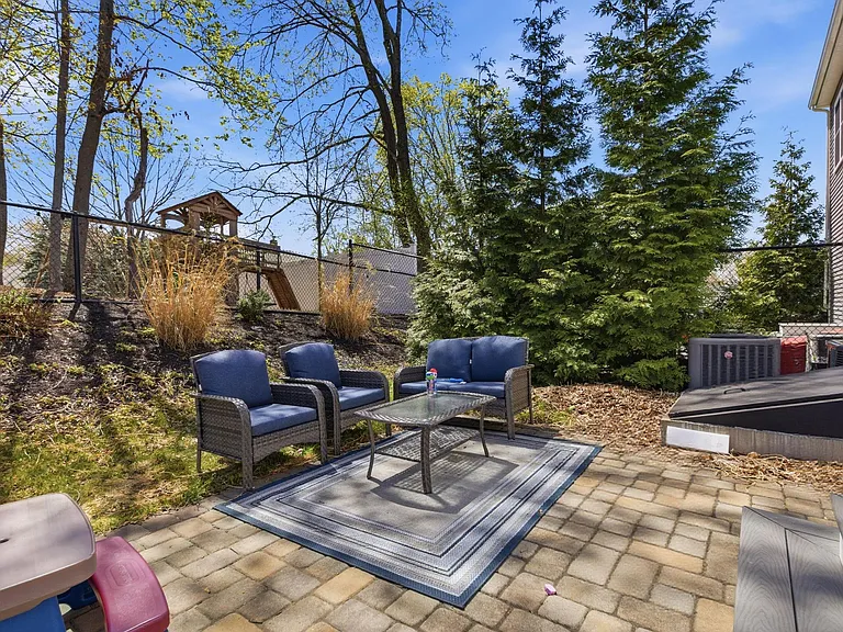 7 Spring Ct #A — Photo 35
