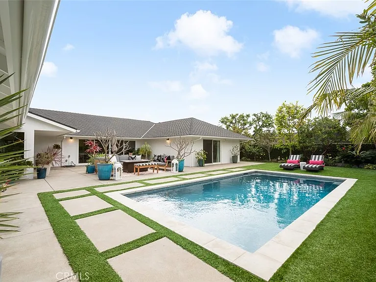 1419 Santiago Dr — Photo 2