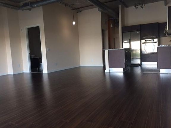4th image of 3029 NE 188th St APT 516